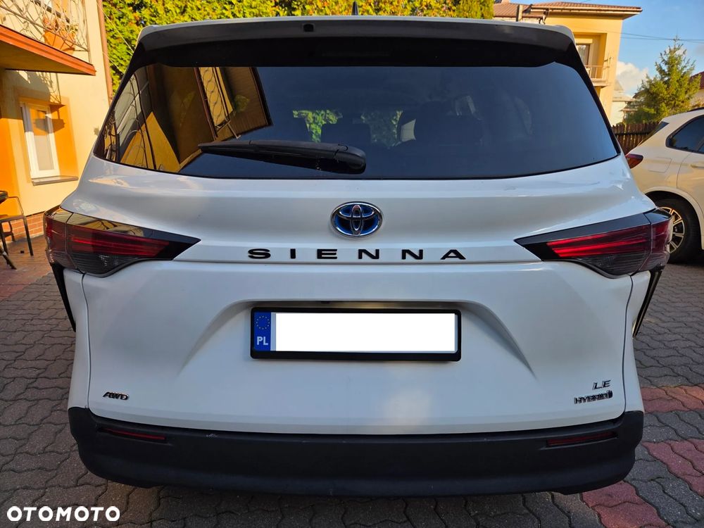 Toyota Sienna - 9