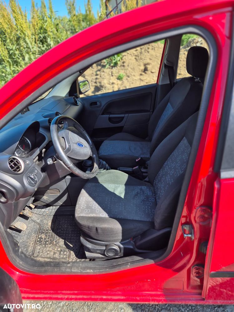 Ford Fiesta 1.3i Ambiente - 5