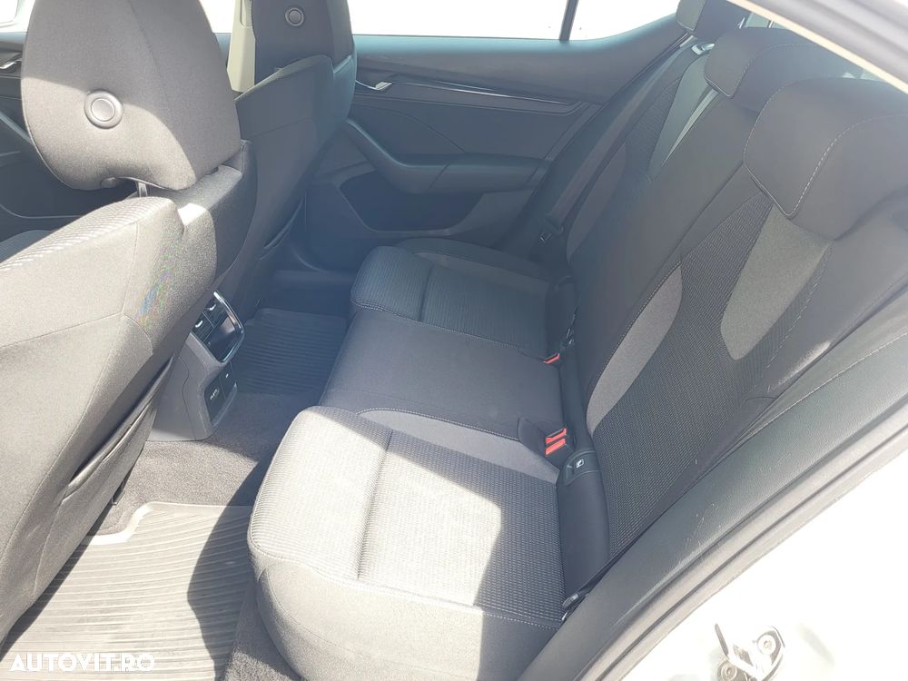 Skoda Octavia 1.5 TSI Ambition - 12