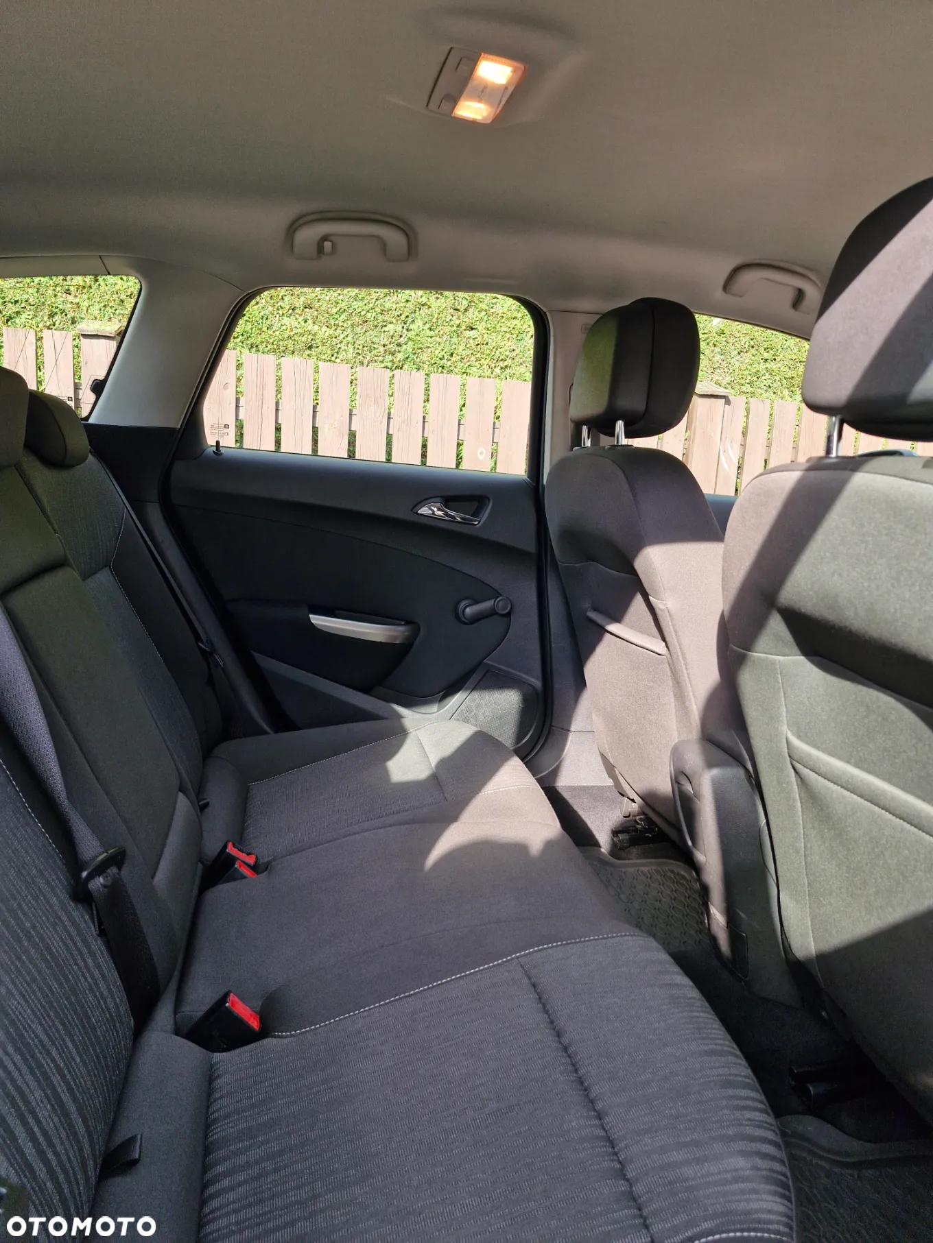 Opel Astra IV 1.6 Enjoy - 17