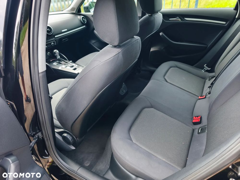 Audi A3 Sportback 35 TFSI S tronic - 5
