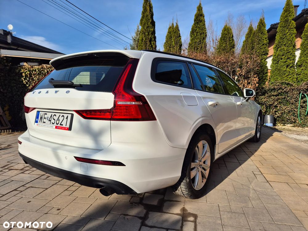 Volvo V60 B3 B Momentum - 6