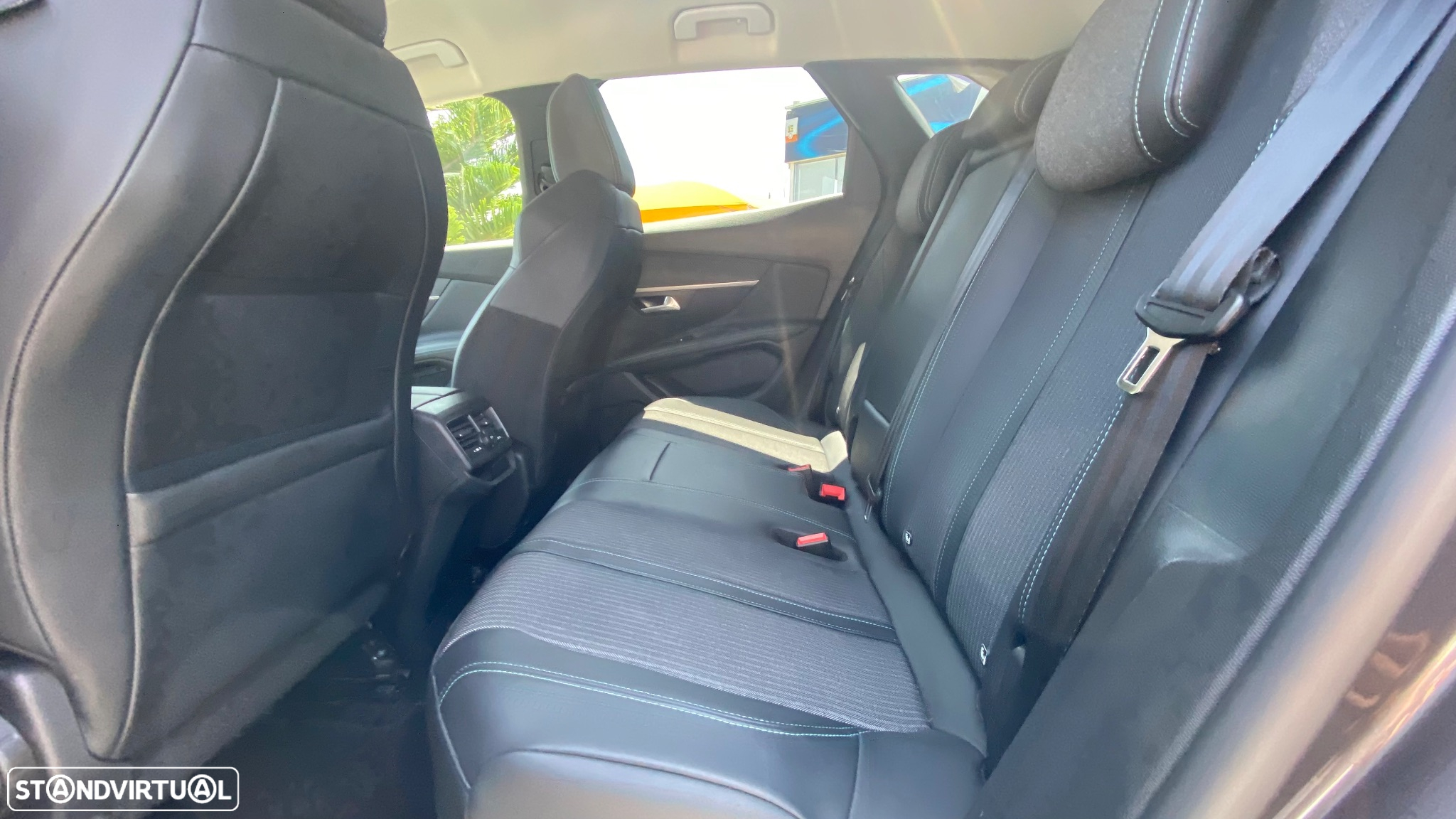 Peugeot 3008 1.6 Hybrid Allure e-EAT8 - 21