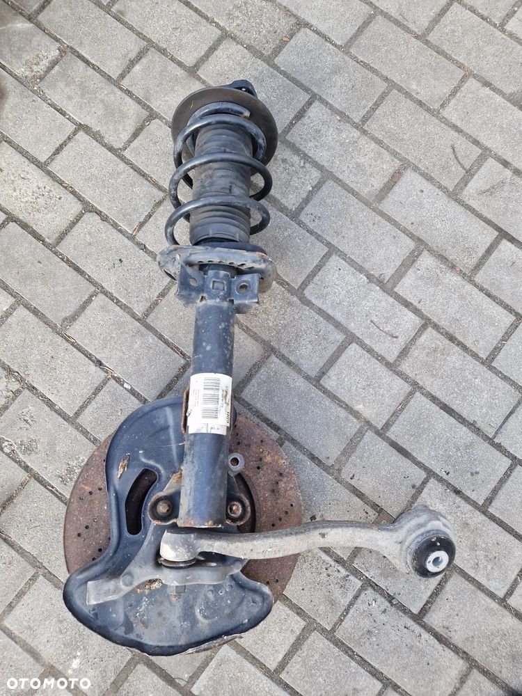 MERCEDES E-KLASA Coupe W207 2,2cdi Zwrotnica prawa przednia - 2