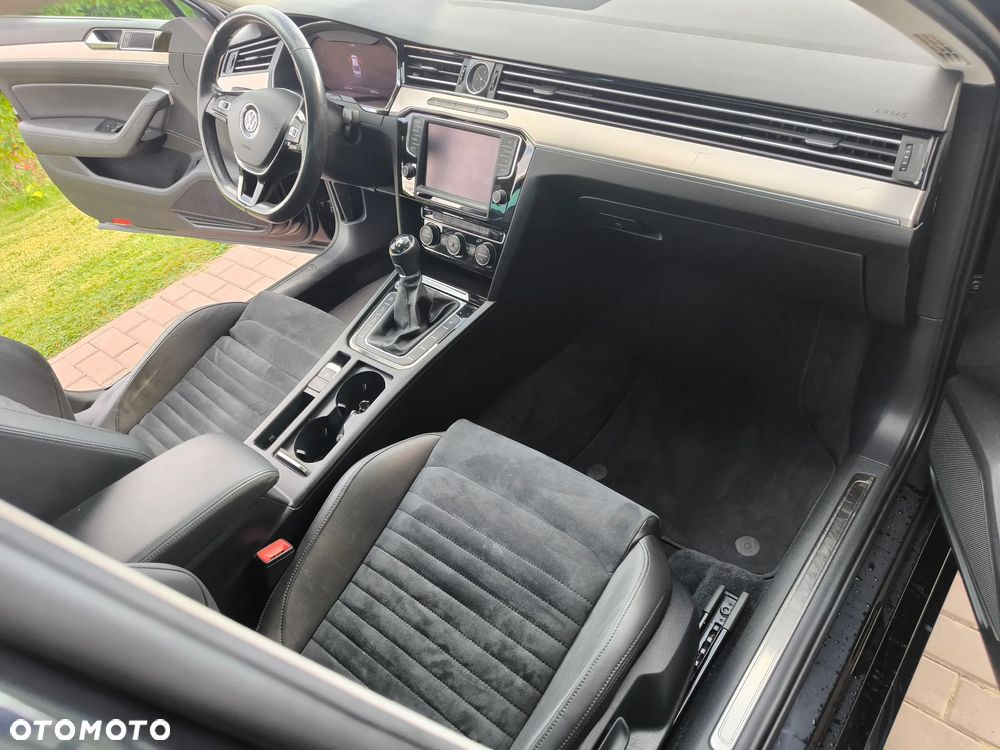 Volkswagen Passat 1.8 TSI BMT Highline - 12