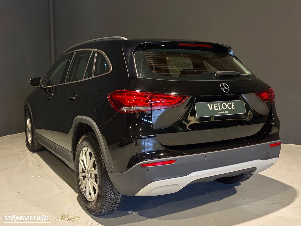 Mercedes-Benz GLA 180 7G-DCT - 7