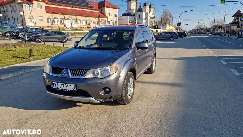 Mitsubishi Outlander 2.2 DI-D NAVI Instyle - 6