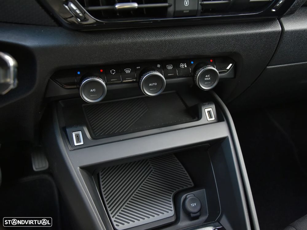 Citroën C4 PureTech 130 Stop&Start EAT8 PLUS - 16