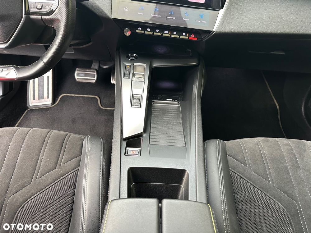 Peugeot 308 BlueHDi 130 EAT8 Stop & Start GT - 17