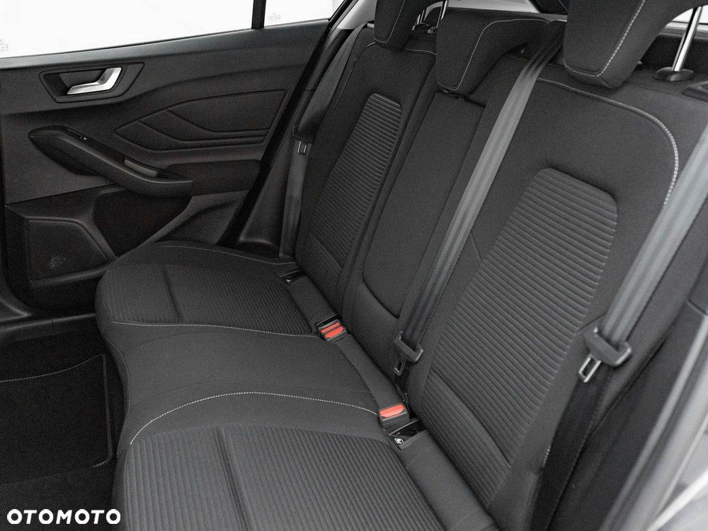 Ford Focus 1.0 EcoBoost Titanium X - 28