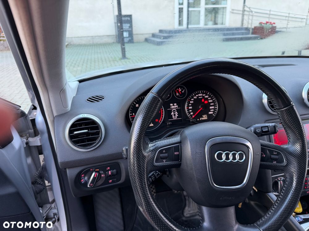 Audi A3 Sportback - 15