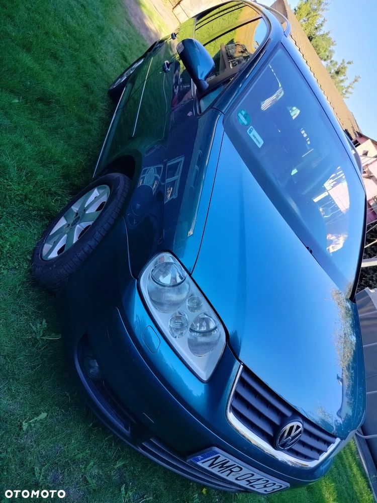 Volkswagen Touran - 4