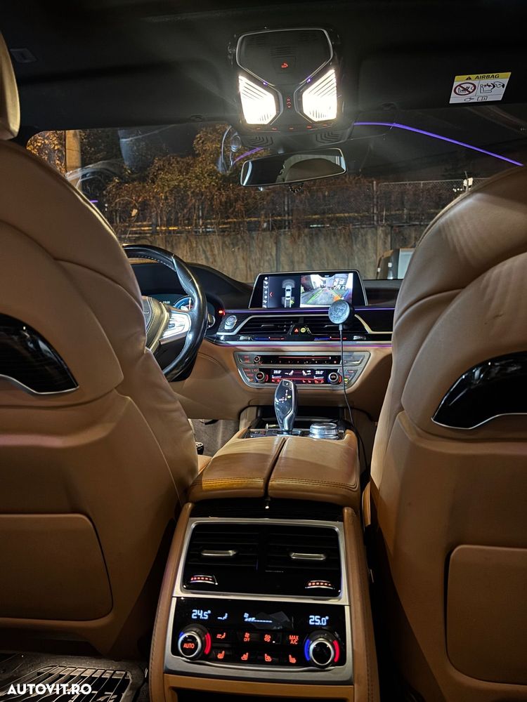 BMW Seria 7 740Le xDrive iPerformance - 11