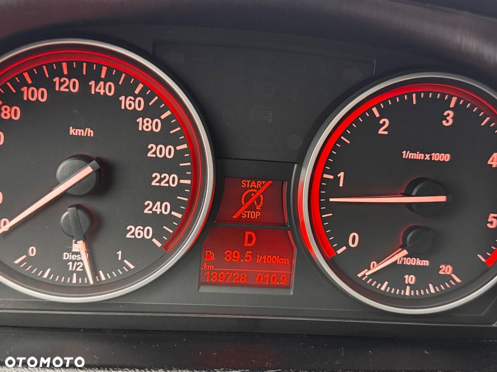 BMW X1 xDrive18d Sport Line - 14