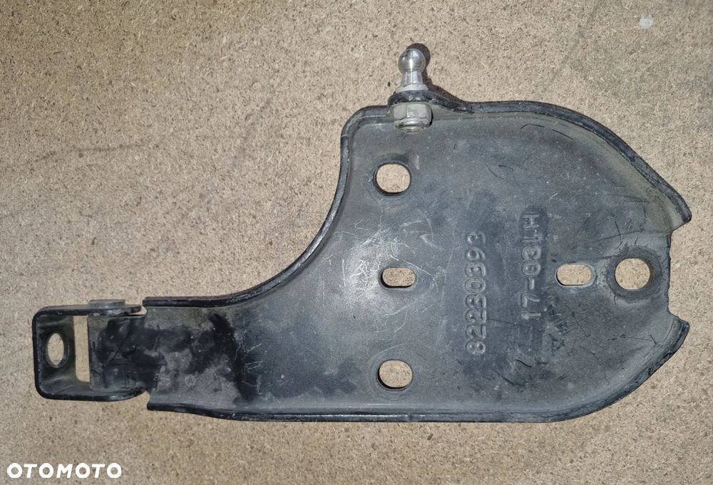 zawias lewy i prawy renault gama T - 1