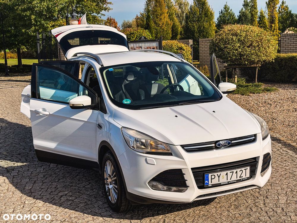 Ford Kuga 1.6 EcoBoost 2x4 Titanium - 24