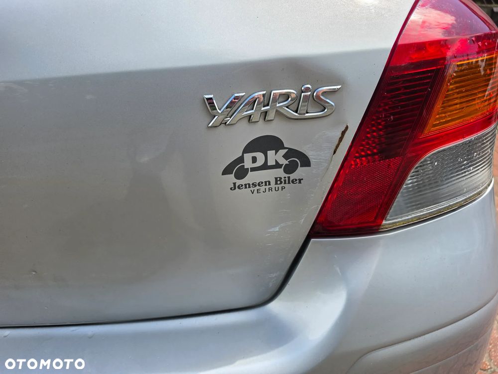 Toyota Yaris - 7