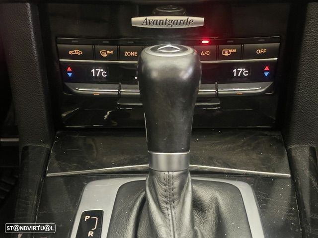Mercedes-Benz E 220 CDi Avantgarde BlueEfficiency Auto - 19