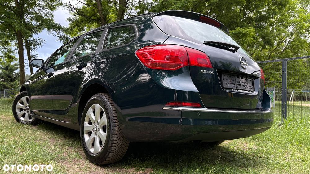 Opel Astra 1.6 Exklusiv - 10
