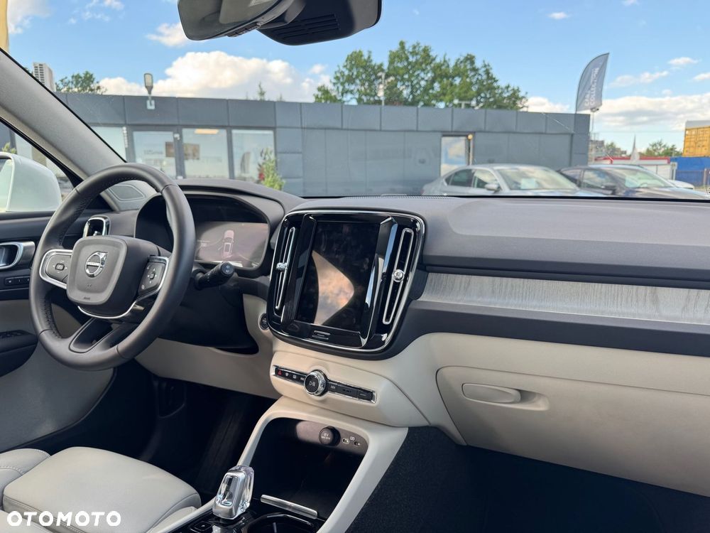 Volvo XC 40 - 18