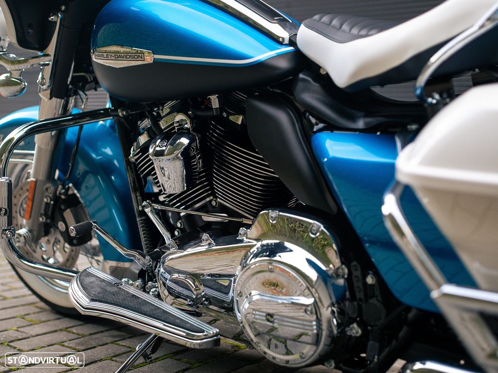 Harley-Davidson FLH ELECTRA GLIDE® REVIVAL™ - 13