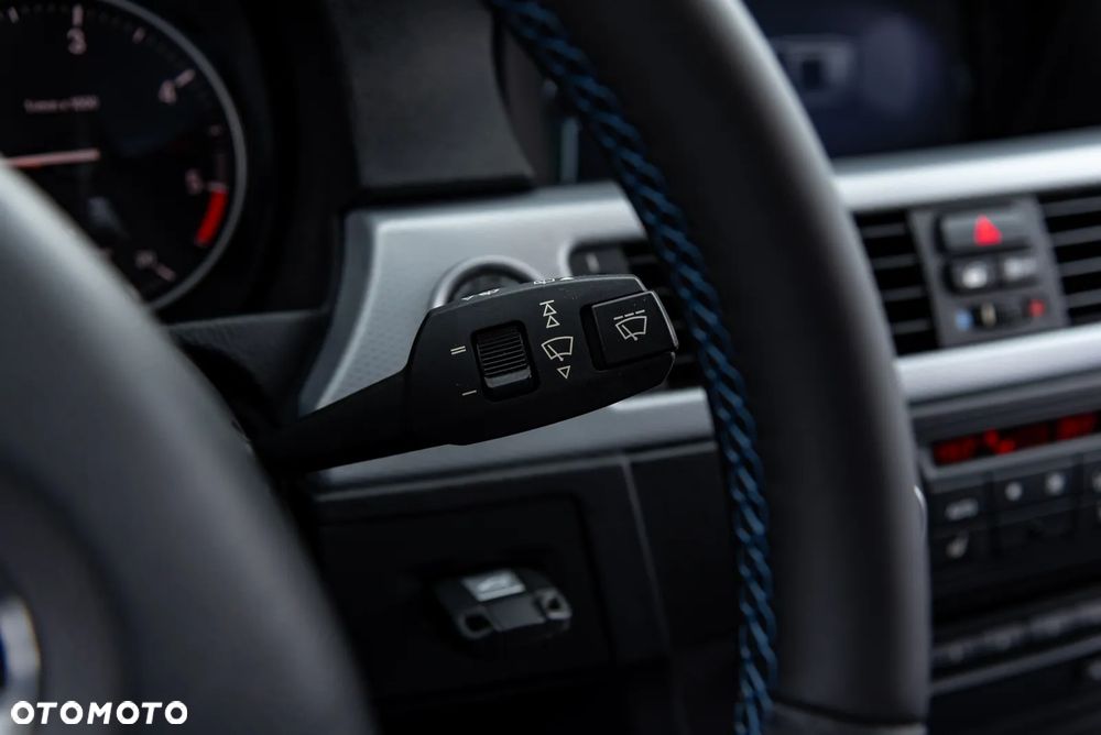 BMW Seria 3 - 32