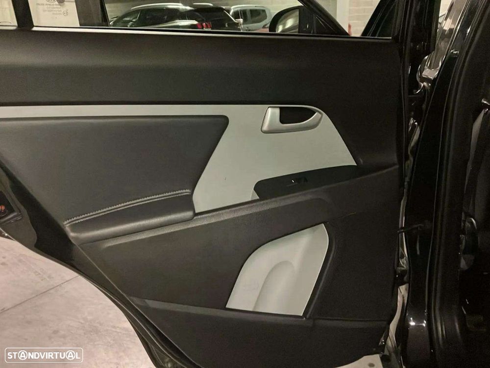 Kia Sportage 1.7 CRDI ISG Prime - 20