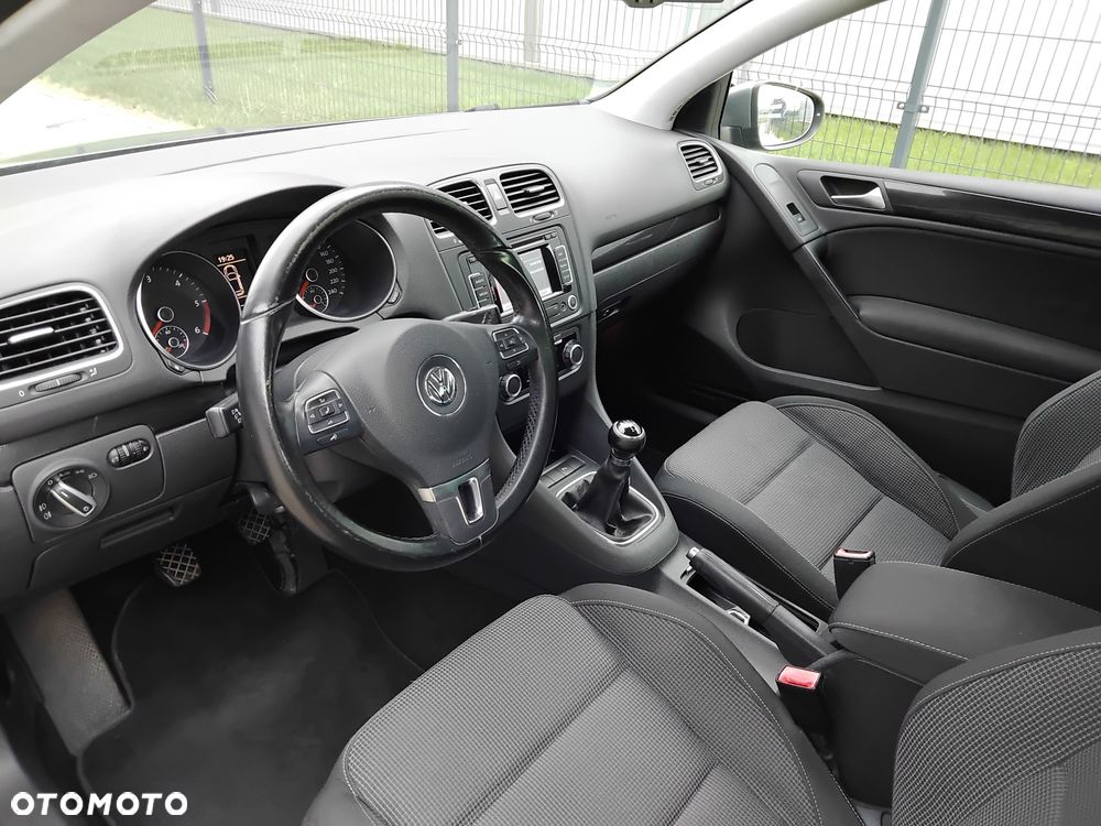Volkswagen Golf - 9