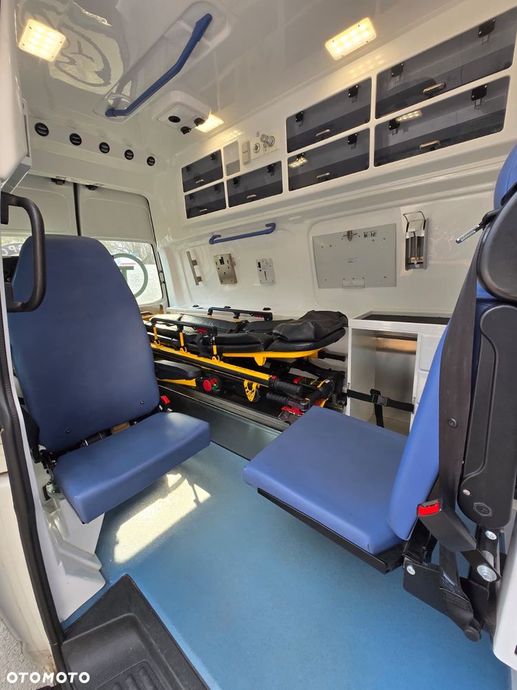 Volkswagen TRANSPORTER T6.1 Ambulans Karetka - 31