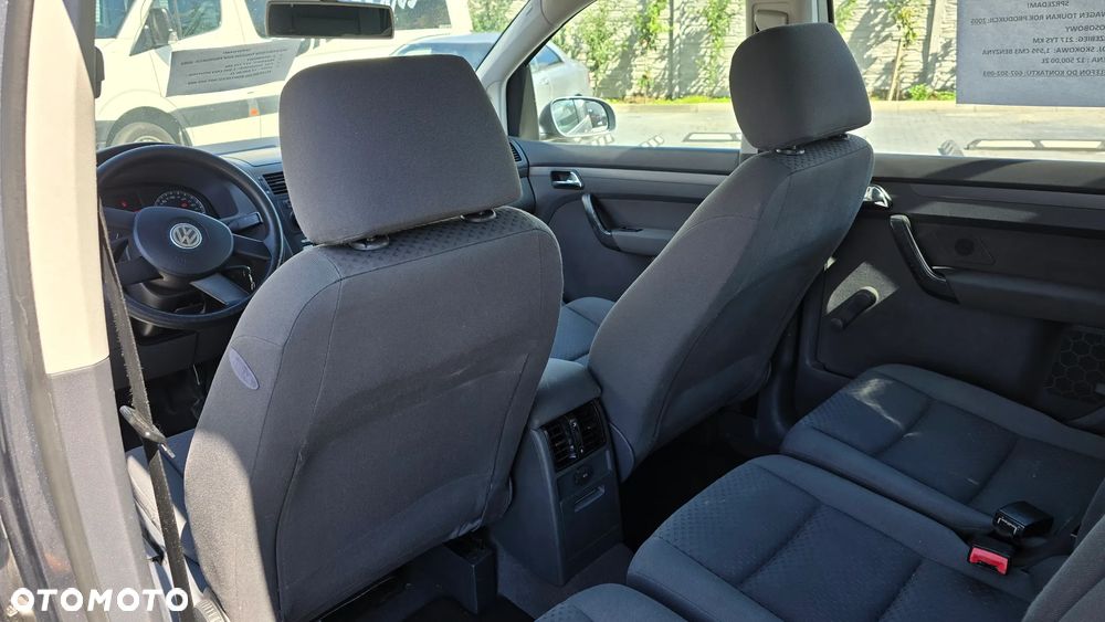 Volkswagen Touran 1.6 - 17