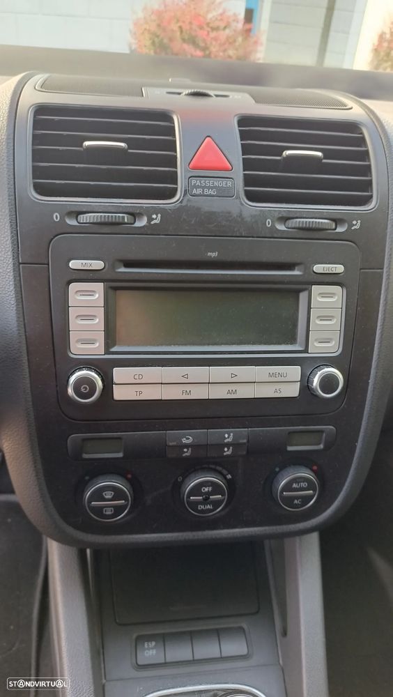 VW Jetta - 7
