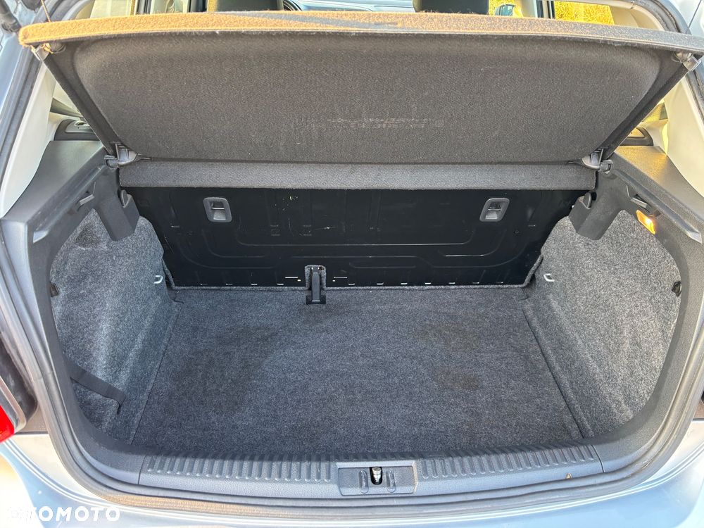 Volkswagen Polo 1.4 16V Trendline - 9