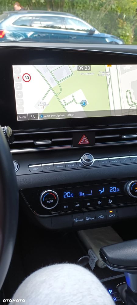 Hyundai Elantra - 13