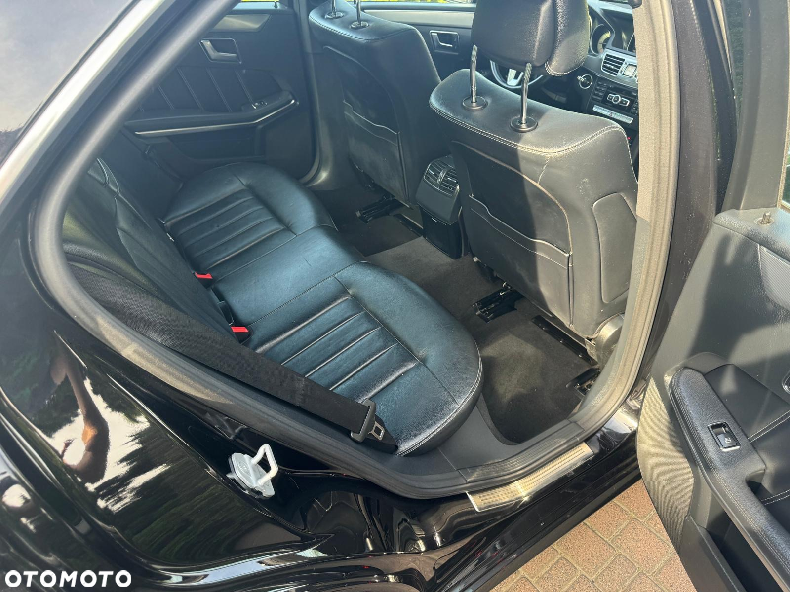 Mercedes-Benz Klasa E 200 CDI DPF BlueEFFICIENCY 7G-TRONIC Avantgarde - 23