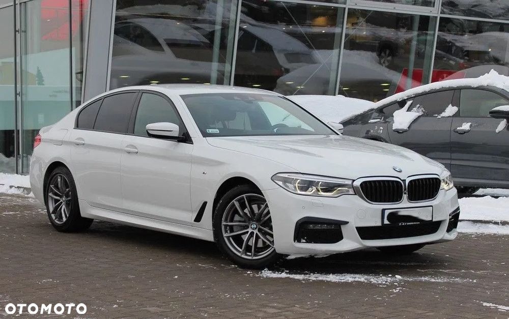 BMW Seria 5 520d xDrive M Sport sport - 38