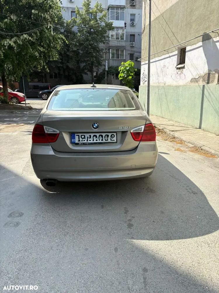 BMW Seria 3 320i Aut. - 3
