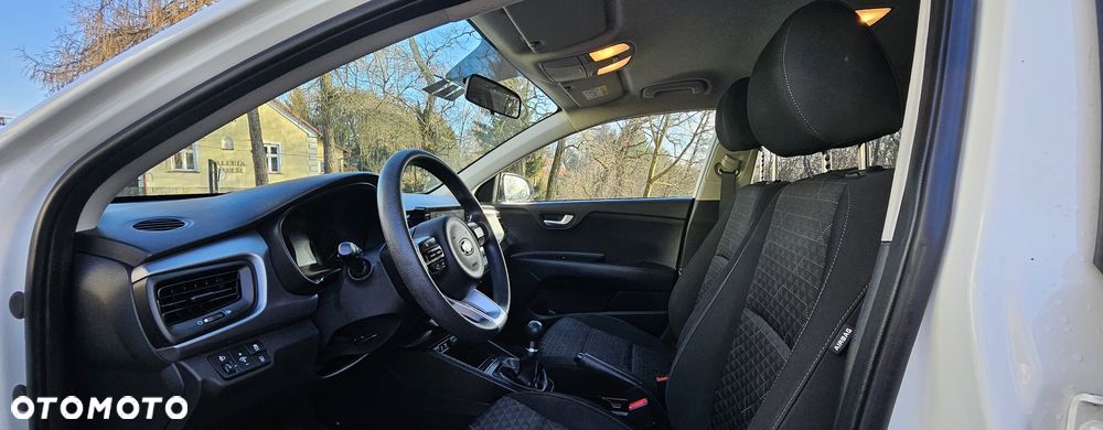 Kia Rio 1.2 Edition 7 - 9