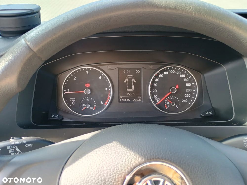 Volkswagen Transporter - 16