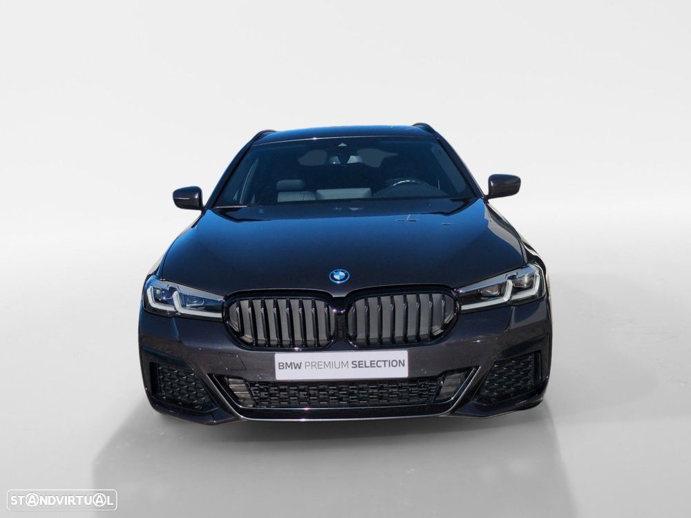 BMW 530 e Pack Desportivo M - 8