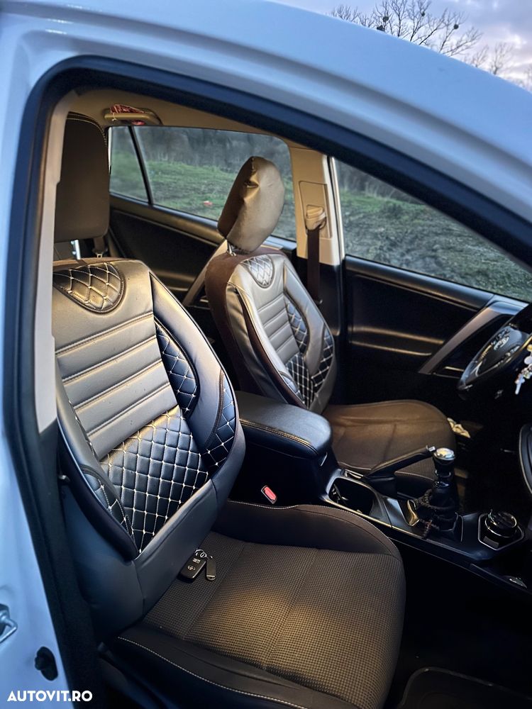 Toyota RAV4 2.0 D-4D 2WD Comfort - 7