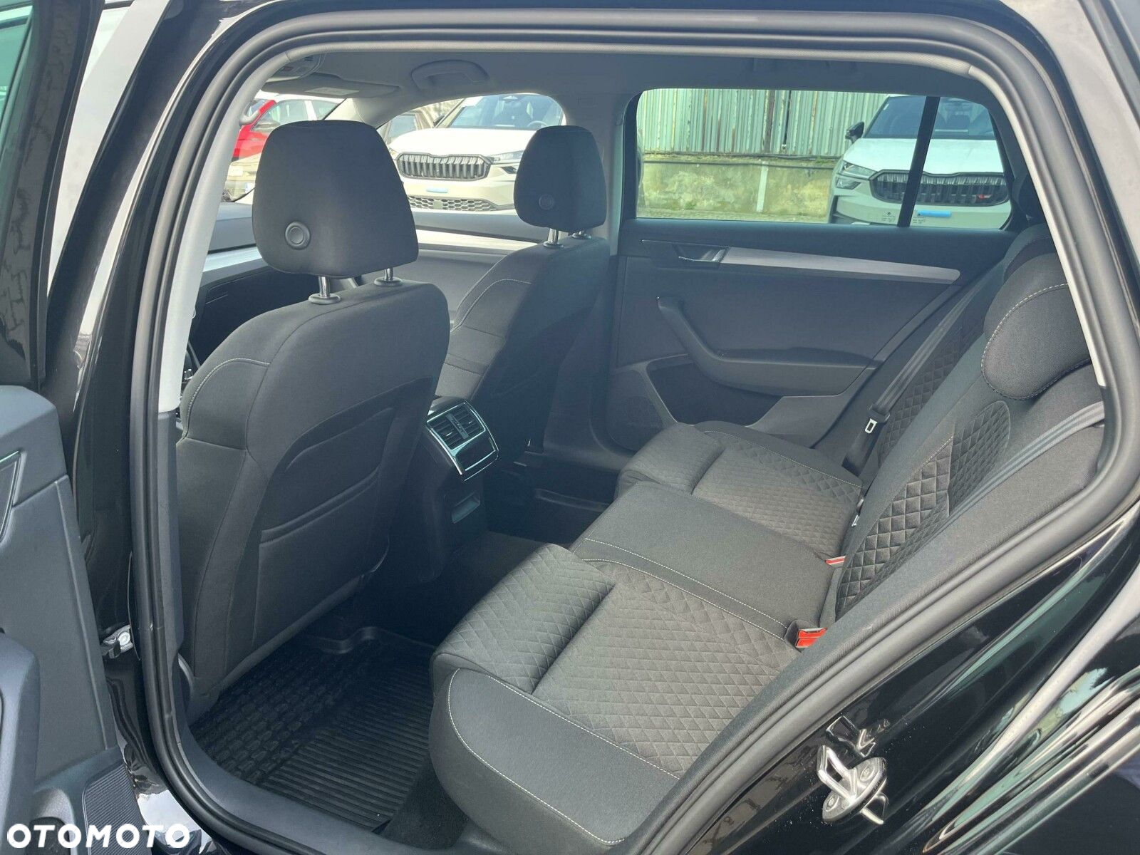 Skoda Superb 1.5 TSI Ambition DSG - 33