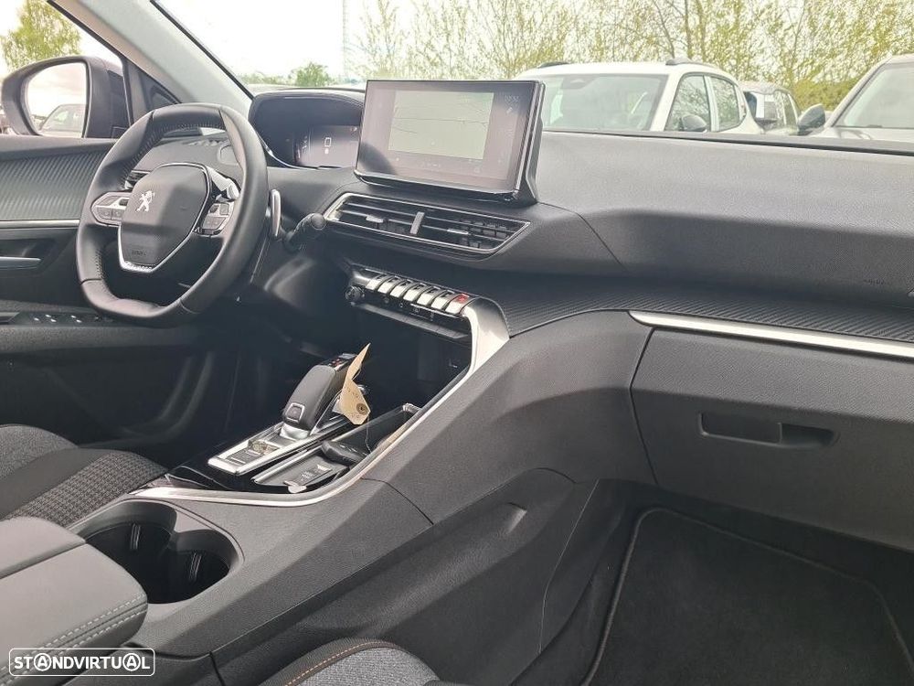Peugeot 5008 1.2 PureTech Allure EAT8 - 10