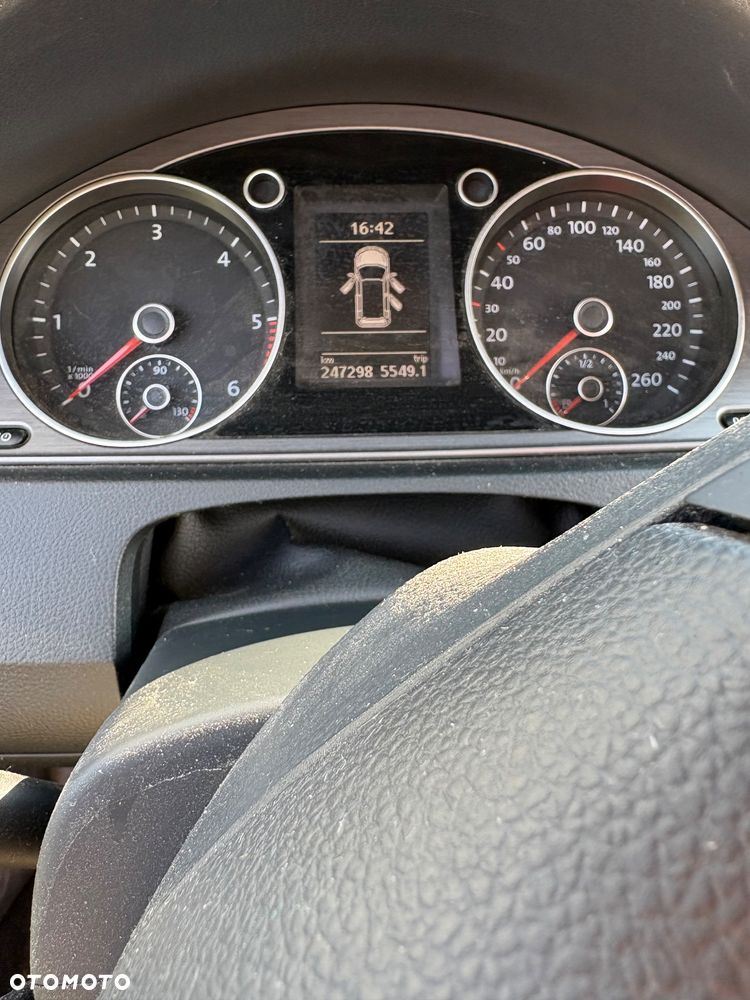 Volkswagen Passat 2.0 TDI Comfortline DSG - 11