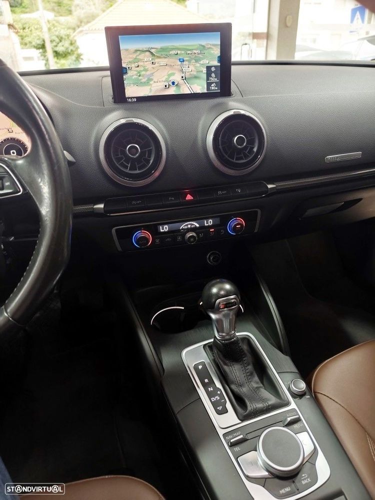 Audi A3 Sportback 1.0 TFSI Design S tronic - 22