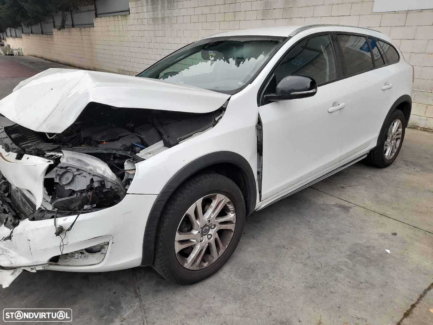 Para peças VOLVO V60 I (155) - 12