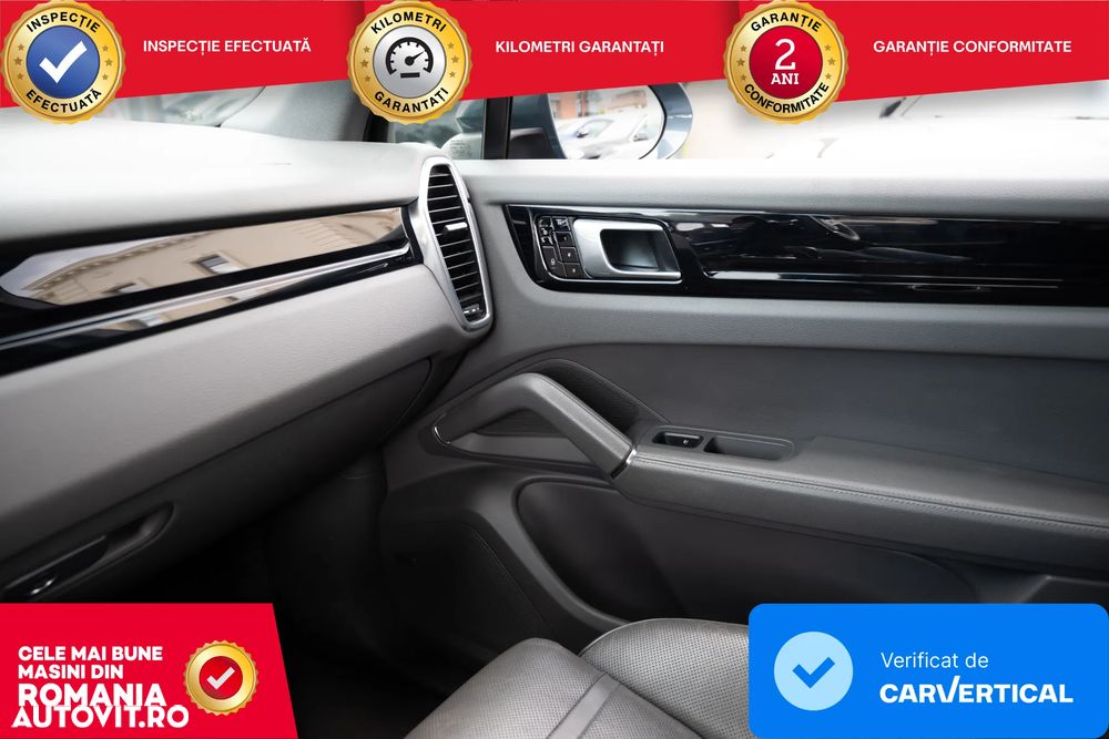 Porsche Cayenne - 25