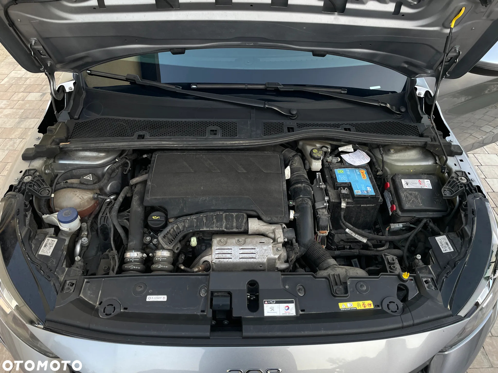 Peugeot 208 PureTech 100 EAT8 Allure Pack - 12