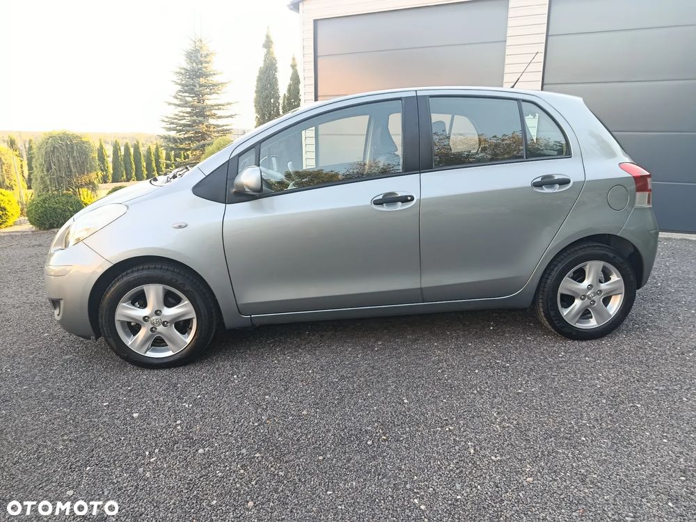 Toyota Yaris - 13