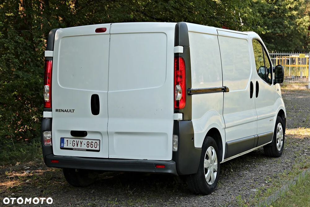 Renault Trafic - 12