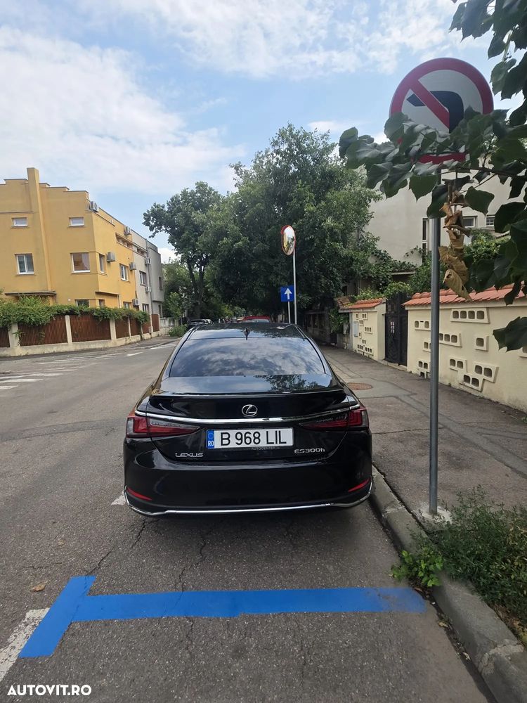 Lexus Seria ES 300h 2.5 TNGA HV 25H- 4X2 CVT Business - 12
